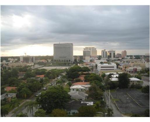 2351 Douglas Road, Unit 1008 Miami, FL 33145 - Photo 6 of 10