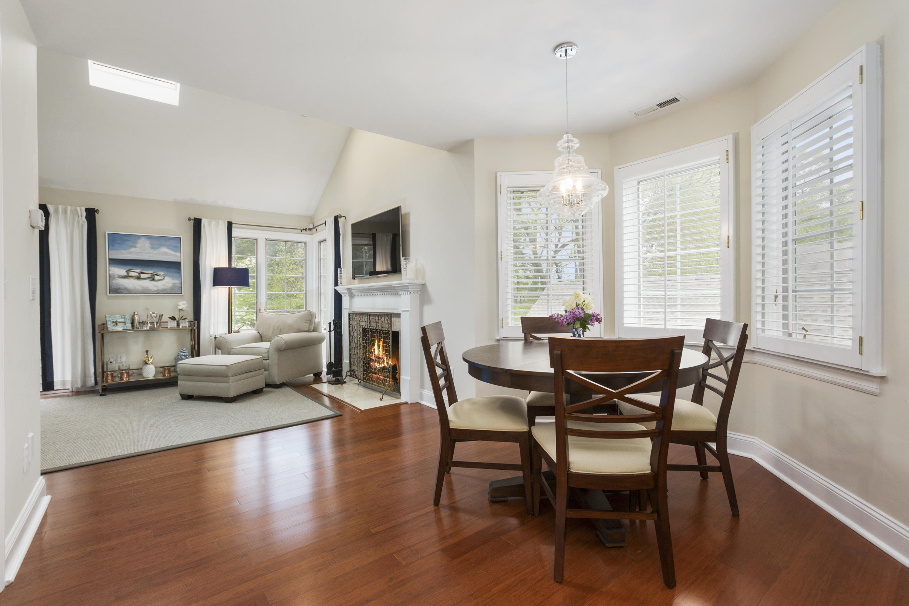 39 Hale Lane, Darien, CT 06820 Compass