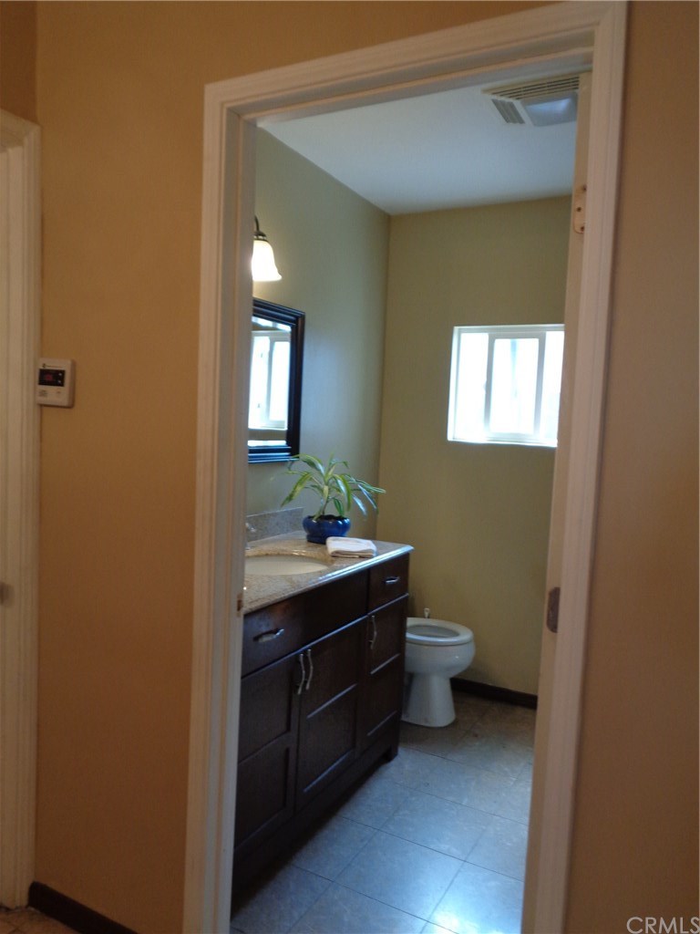 1663 South Rimpau Boulevard Los Angeles, CA 90019 - Photo 10 of 22