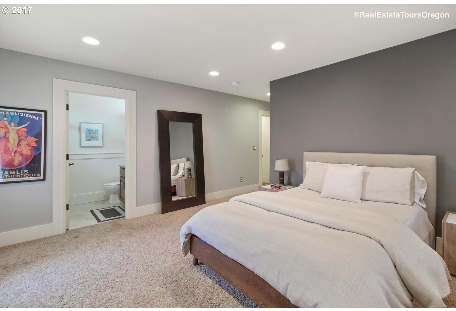 2645 Southwest Maple Lane Portland, OR 97225 - Photo 17 of 32 Gallery Image 17