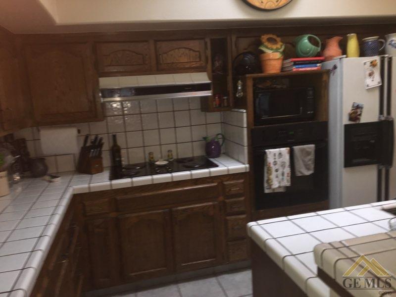 509 Berwick Street Bakersfield, CA 93311 - Photo 7 of 15