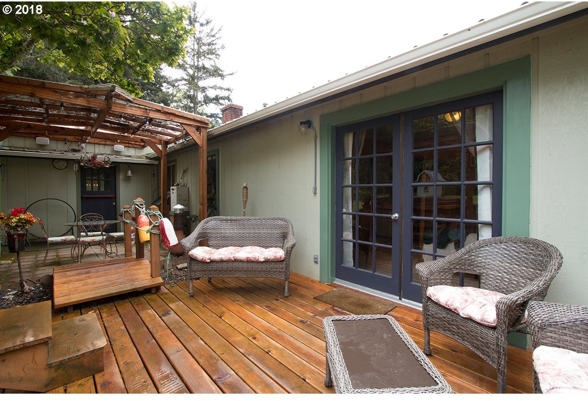 28081 Hunter Creek Road Gold Beach, OR 97444 - Photo 11 of 32 Gallery Image 11