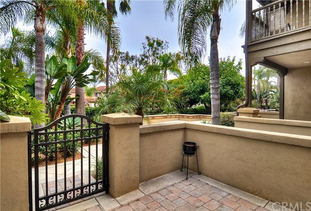 7967 Aldea Circle Huntington Beach, CA 92648 - Photo 2 of 20