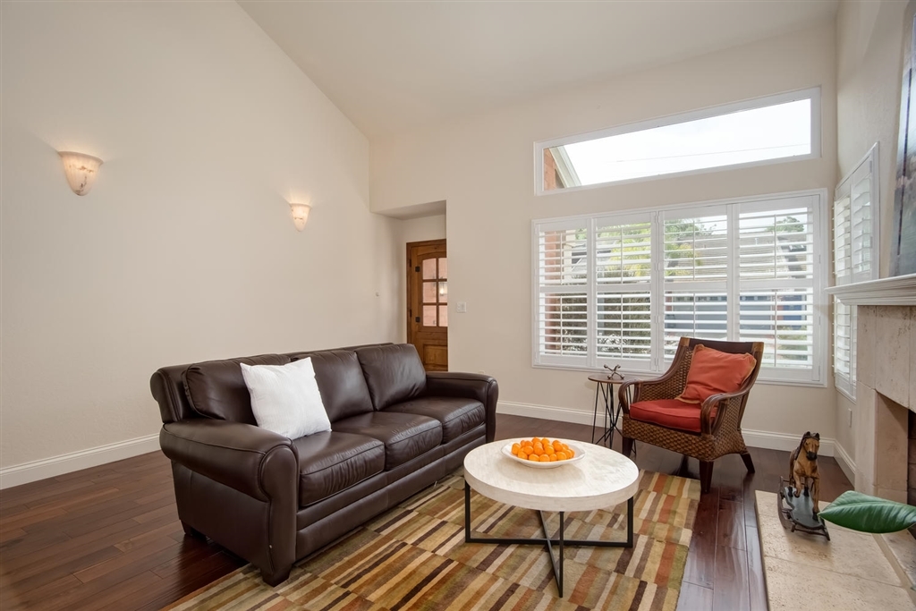 1459 Flair Encinitas Drive Encinitas, CA 92024 - Photo 3 of 24