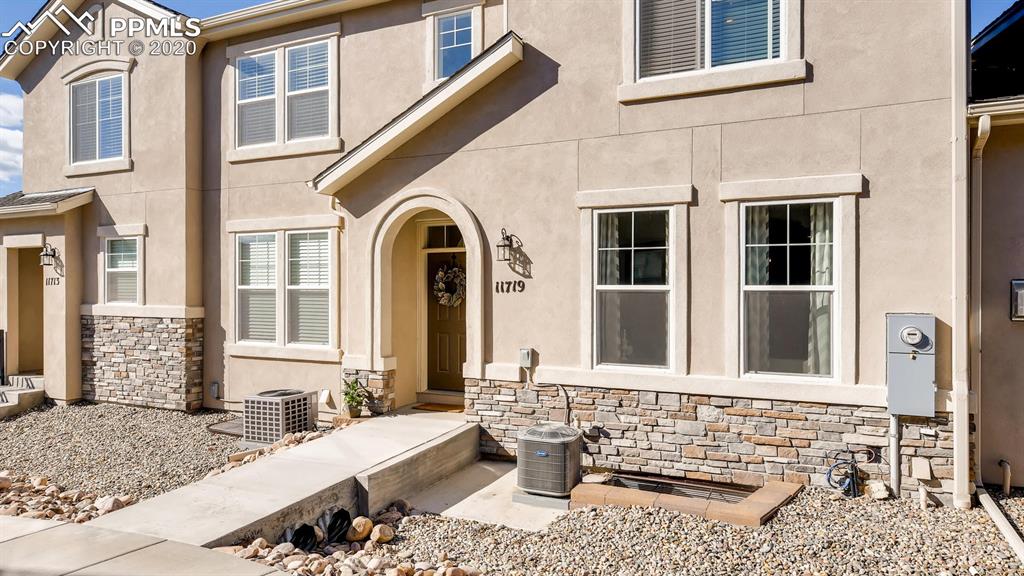 11719 Promontory Rdg View Colorado Springs, CO 80921 - Photo 3 of 28