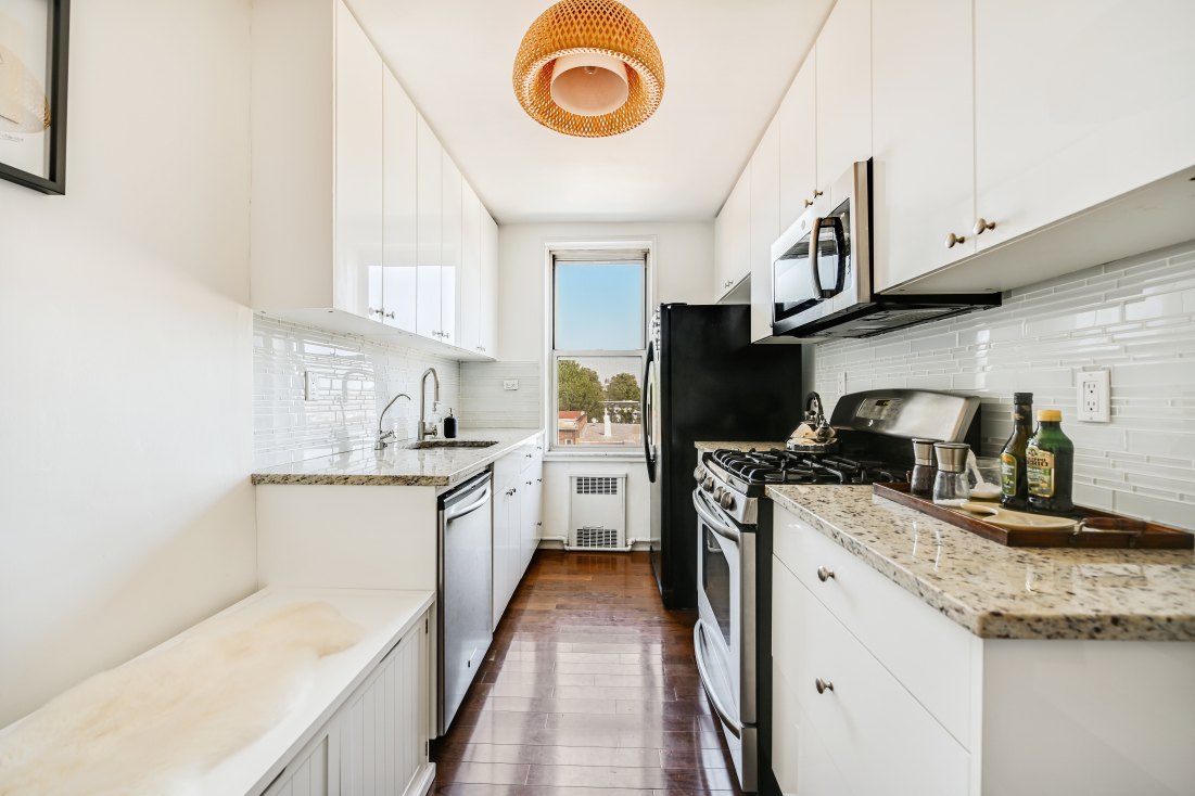 221 McDonald Avenue, Unit 3B Brooklyn, NY 11218 - Photo 5 of 10