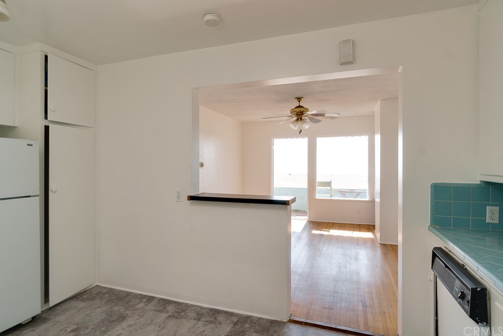 528 The Strand Hermosa Beach, CA 90254 - Photo 6 of 28