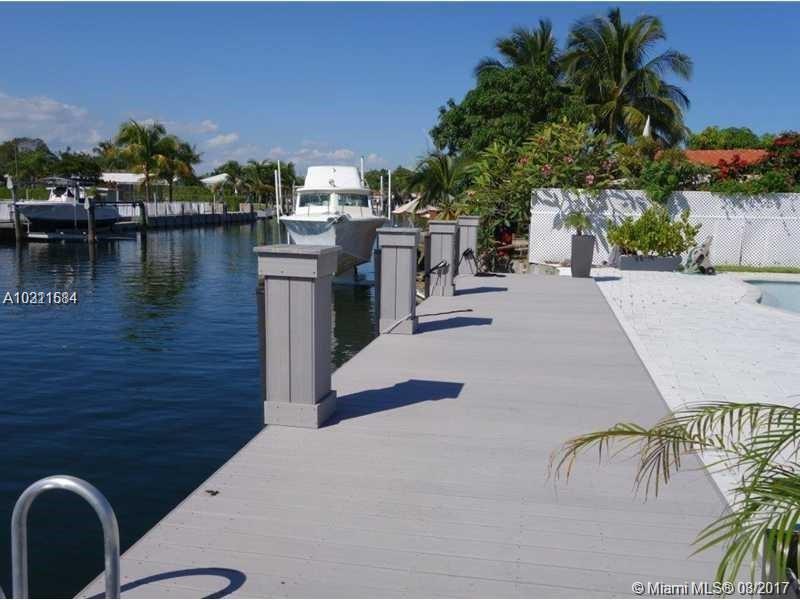 12388 North Bayshore Drive North Miami, FL 33181 - Photo 5 of 50