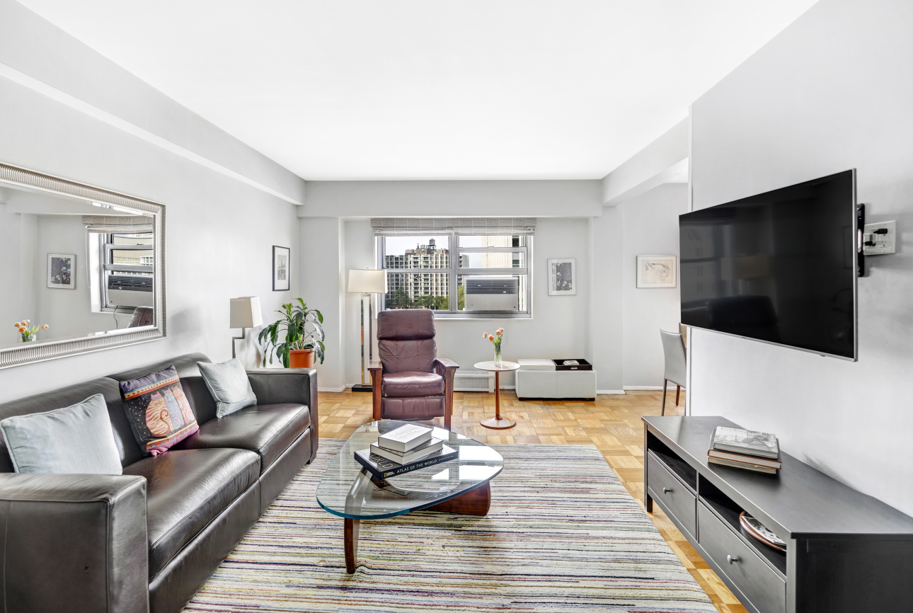 235 Adams Street, Unit 10D Brooklyn, NY 11201 - Photo 2 of 13