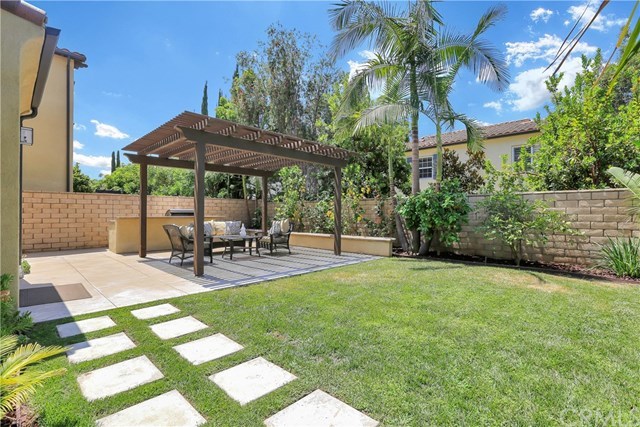 84 Loganberry Irvine, CA 92620 - Photo 34 of 43