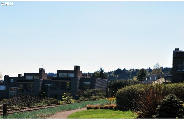 5620 Southwest Riverside Lane, Unit 4 Portland, OR 97239 - Photo 12 of 16 Gallery Image 12