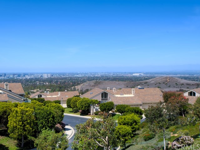 7 Sunpeak Irvine, CA 92603 - Photo 30 of 32