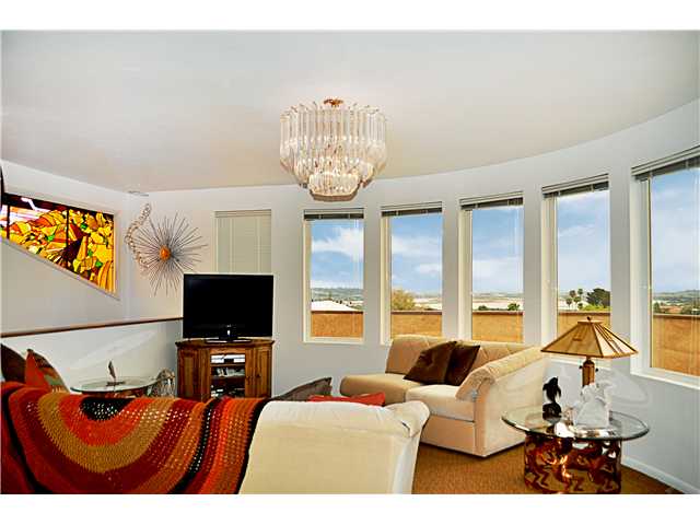 2245 Soledad Rancho Road San Diego, CA 92109 - Photo 19 of 25 Gallery Image 19