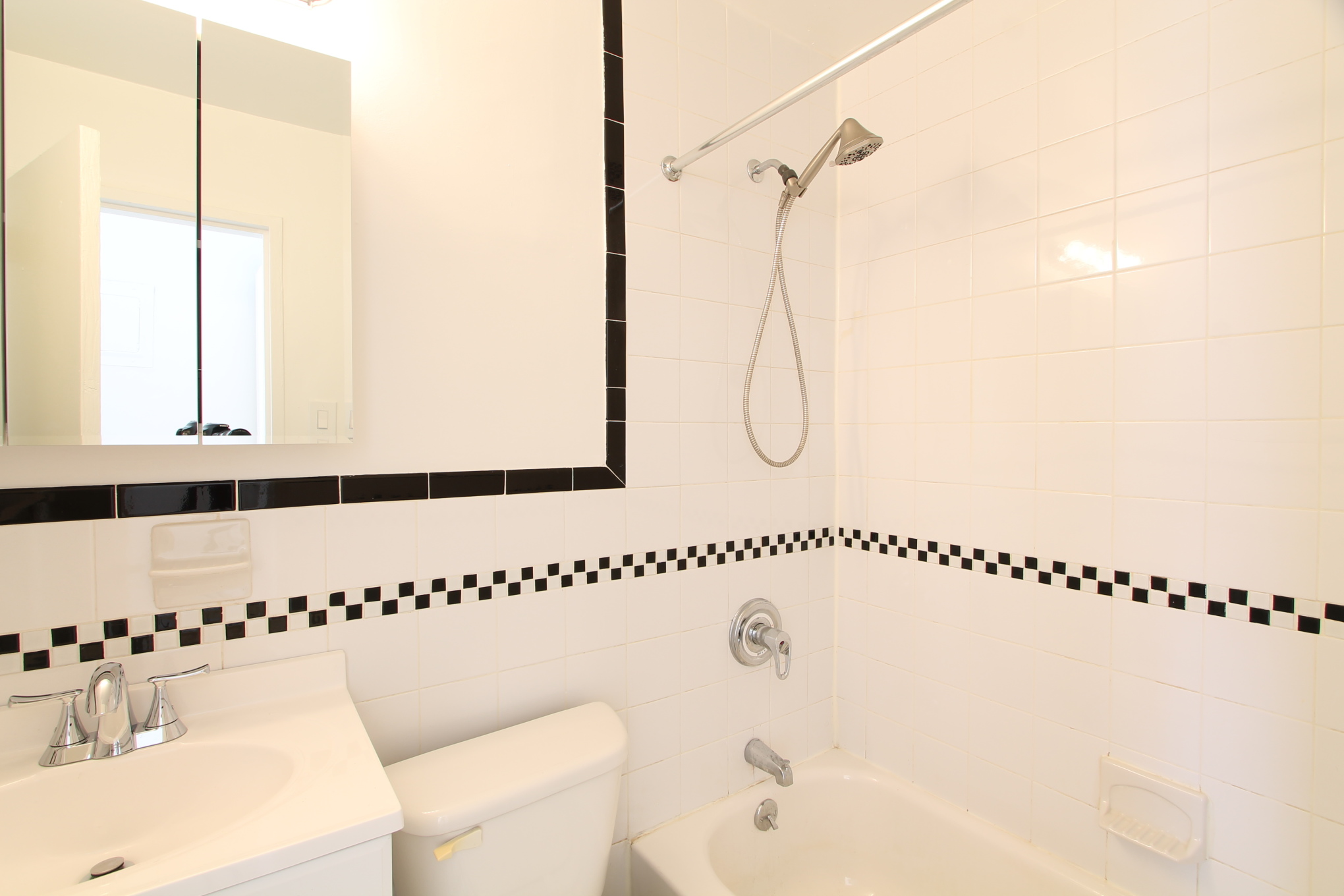 113 West 82nd Street, Unit 4F Manhattan, NY 10024 - Photo 4 of 4