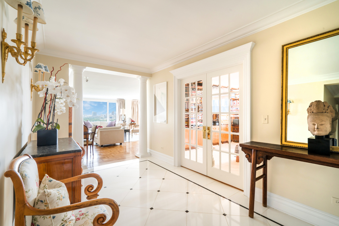 200 Central Park South, Unit 31A Manhattan, NY 10019 - Photo 3 of 11