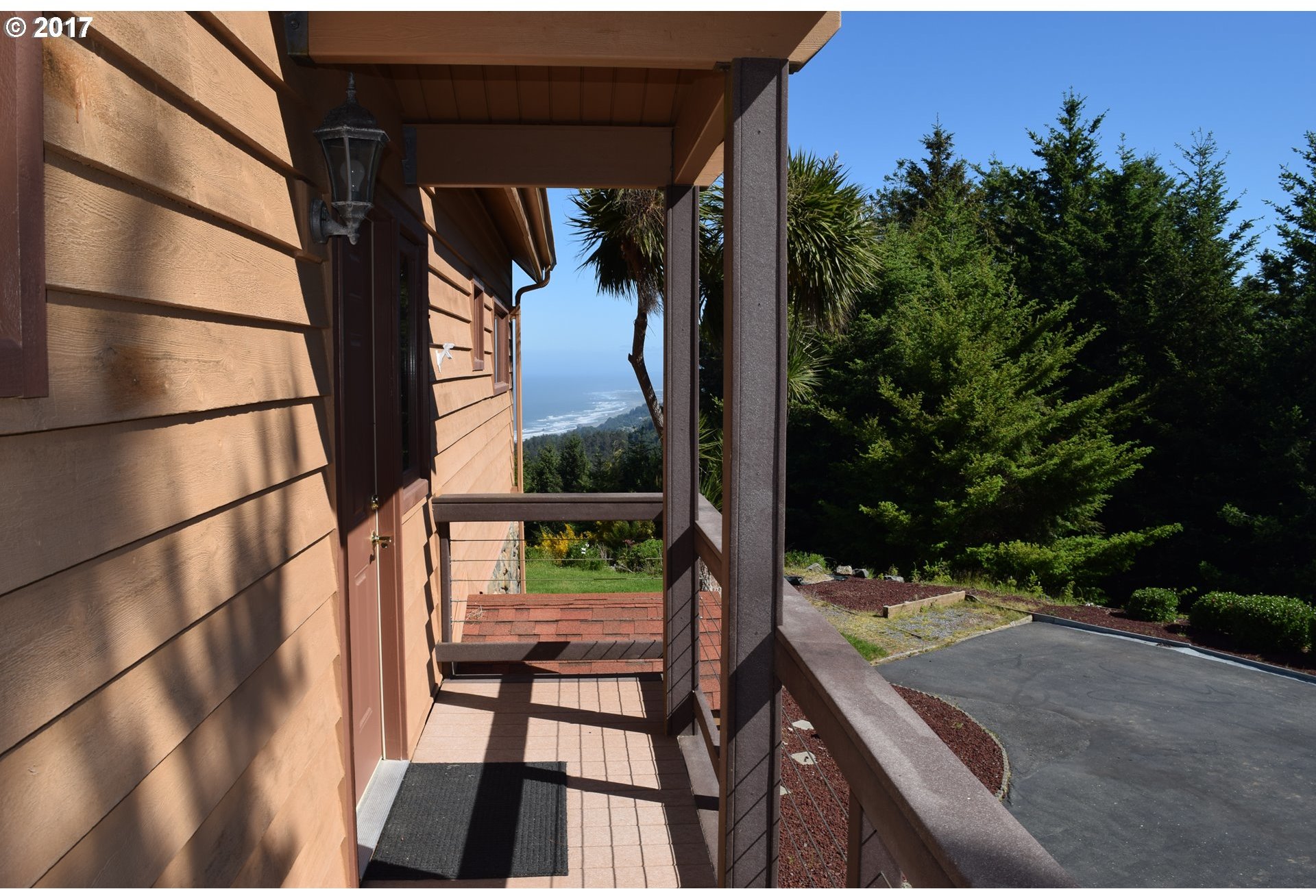 27420 Eighty Acres Road Gold Beach, OR 97444 - Photo 16 of 27 Gallery Image 16