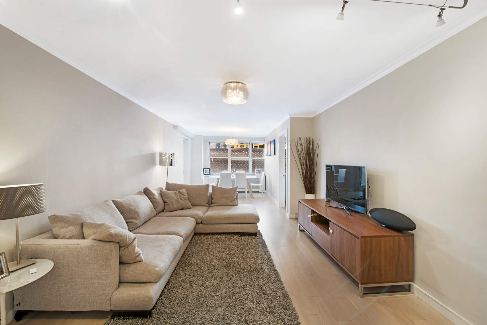 401 East 74th Street, Unit 7M Manhattan, NY 10021 - Photo 2 of 10