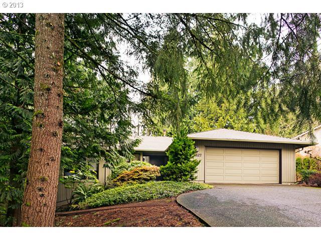 5827 Southwest Laber Road Portland, OR 97221 - Photo 2 of 16 Gallery Image 2