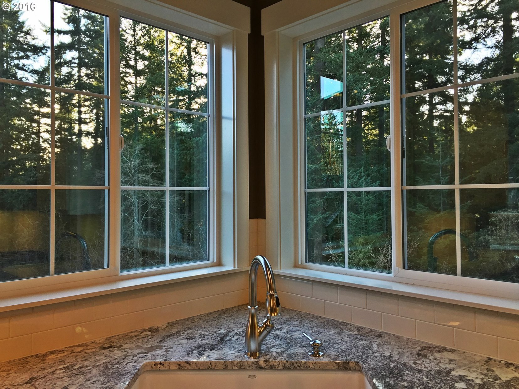 4224 Southwest Alice Street Portland, OR 97219 - Photo 17 of 30 Gallery Image 17