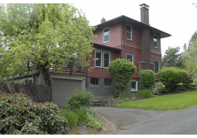 1206 Southwest Carson Street Portland, OR 97219 - Photo 9 of 16 Gallery Image 9