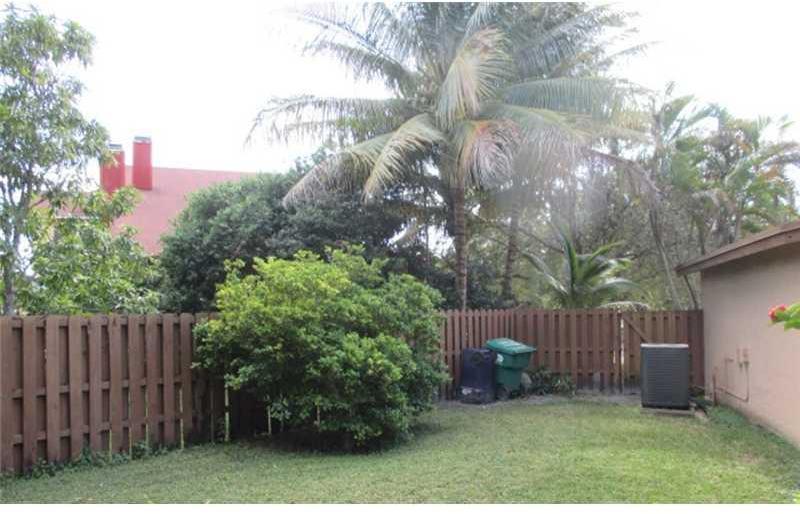 13235 Southwest 104th Terrace Miami, FL 33186 - Photo 4 of 14