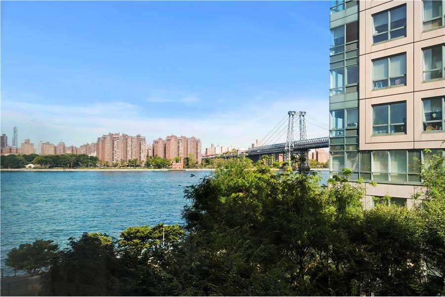 446 Kent Avenue, Unit 4C Brooklyn, NY 11249 - Photo 5 of 6