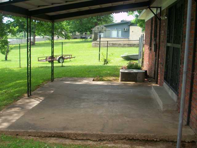 1923 West Holmes Road Memphis, TN 38109 - Photo 11 of 12 Gallery Image 11