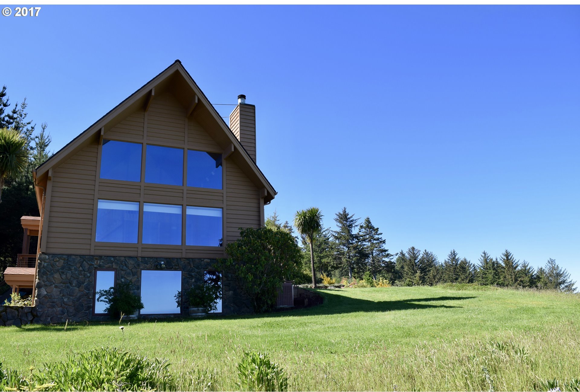 27420 Eighty Acres Road Gold Beach, OR 97444 - Photo 3 of 27 Gallery Image 3