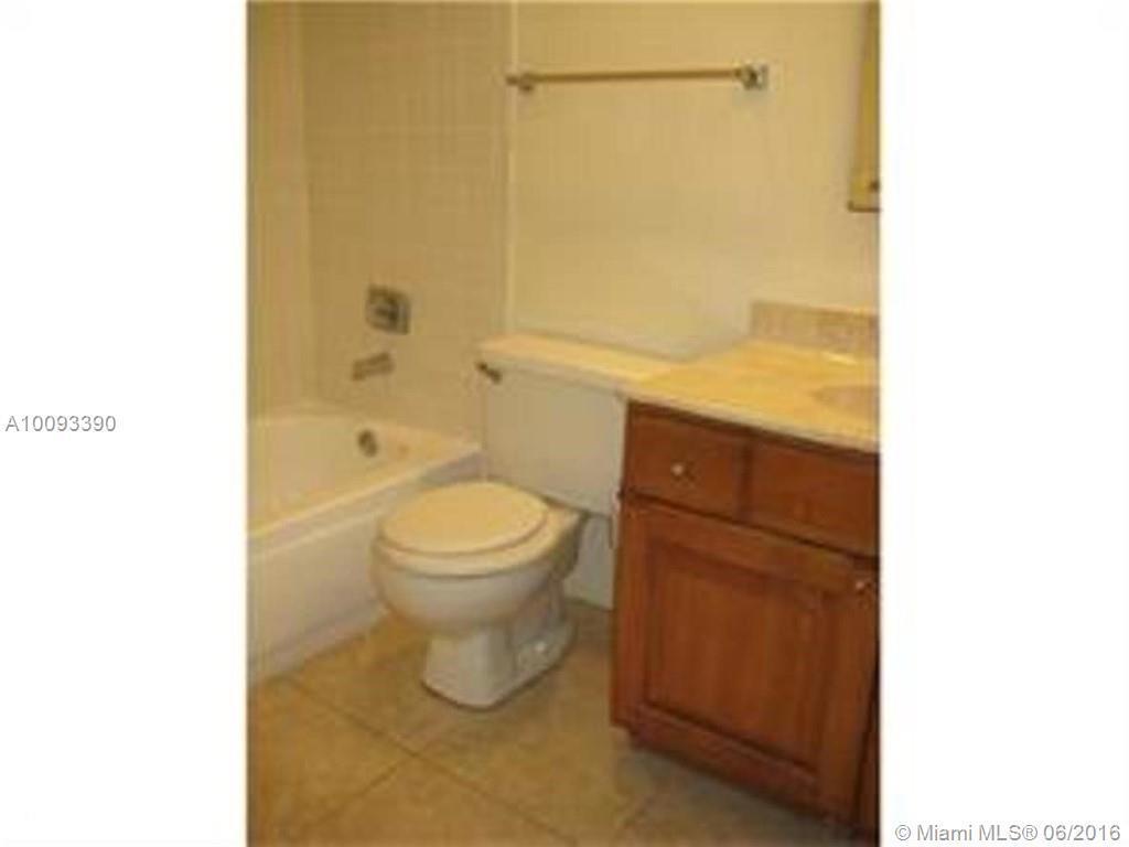 875 Riverside Drive, Unit 711 Coral Springs, FL 33071 - Photo 8 of 20