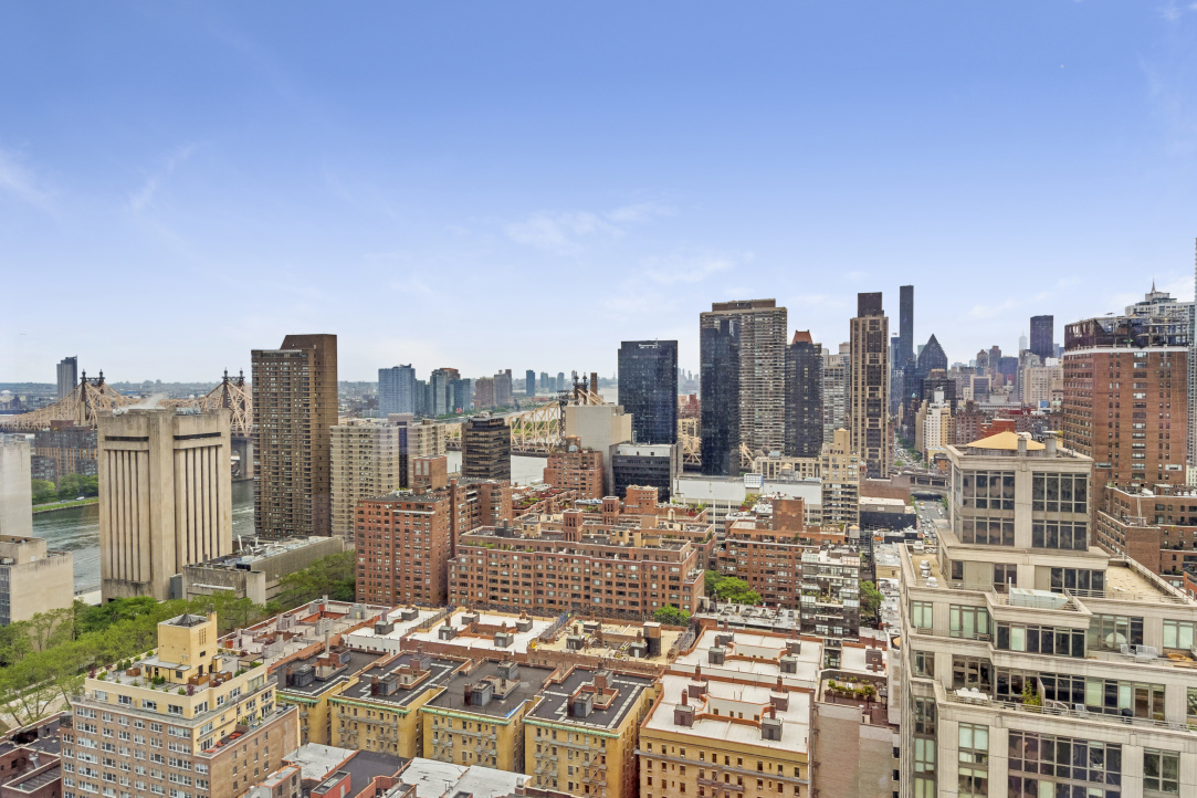 400 East 67th Street, Unit 28C Manhattan, NY 10065 - Photo 3 of 23