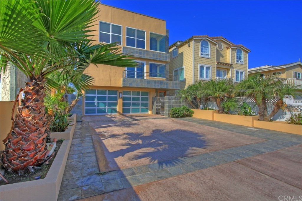 2129 Ocean Drive Oxnard, CA 93035 - Photo 1 of 71