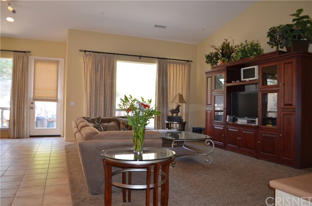 743 Diamond Drive Camarillo, CA 93010 - Photo 12 of 31