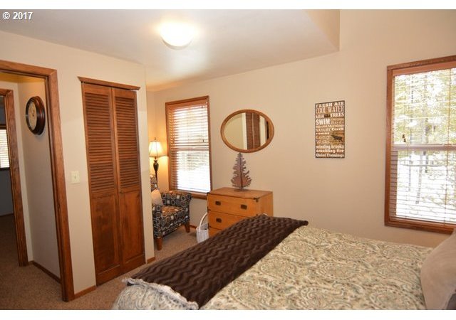 11 Pine Ridge Lane Sunriver, OR 97707 - Photo 20 of 25