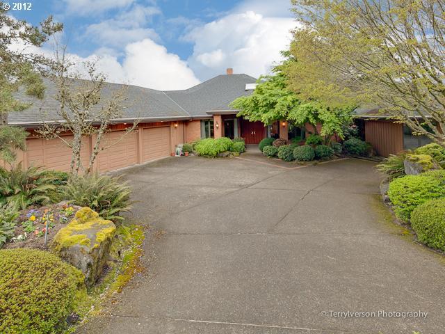 15615 Southwest Roshak Road Portland, OR 97224 - Photo 1 of 16 Gallery Image 1