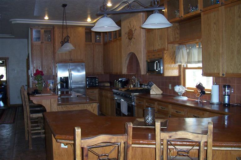 3434 Sterling Road Bakersfield, CA 93307 - Photo 6 of 16 Gallery Image 6