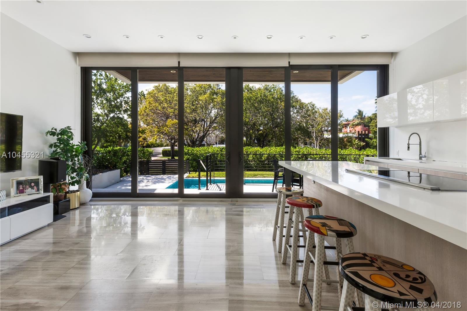 265 Harbor Drive Key Biscayne, FL 33149 - Photo 10 of 36