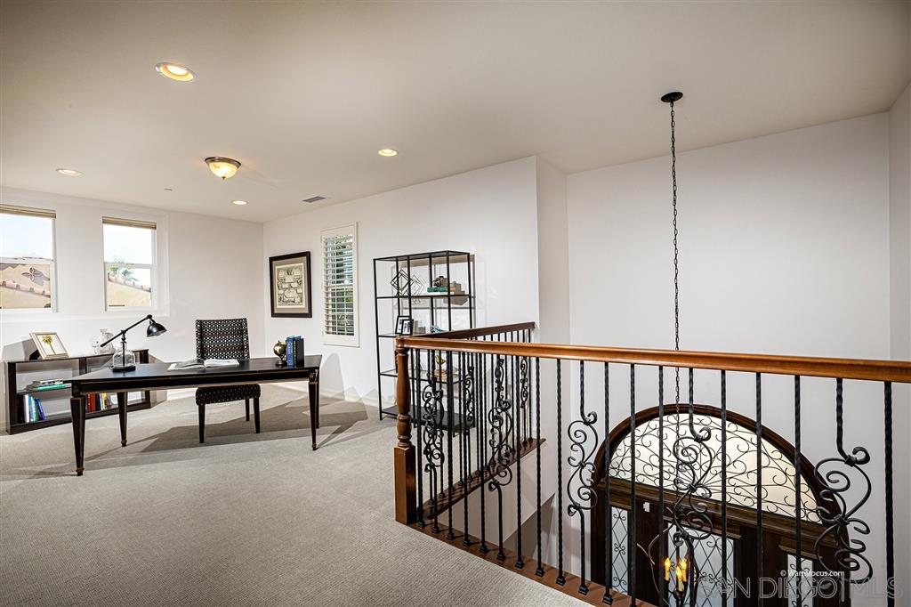 1011 Scarlet Way Encinitas, CA 92024 - Photo 12 of 25