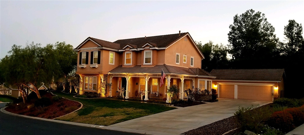 1062 Inverlochy Drive Fallbrook, CA 92028 - Photo 4 of 25 Beautiful Landscape Lighting