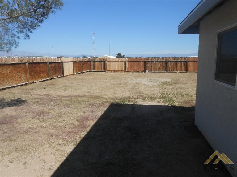 732 East Church Avenue Ridgecrest, CA 93555 - Photo 4 of 15