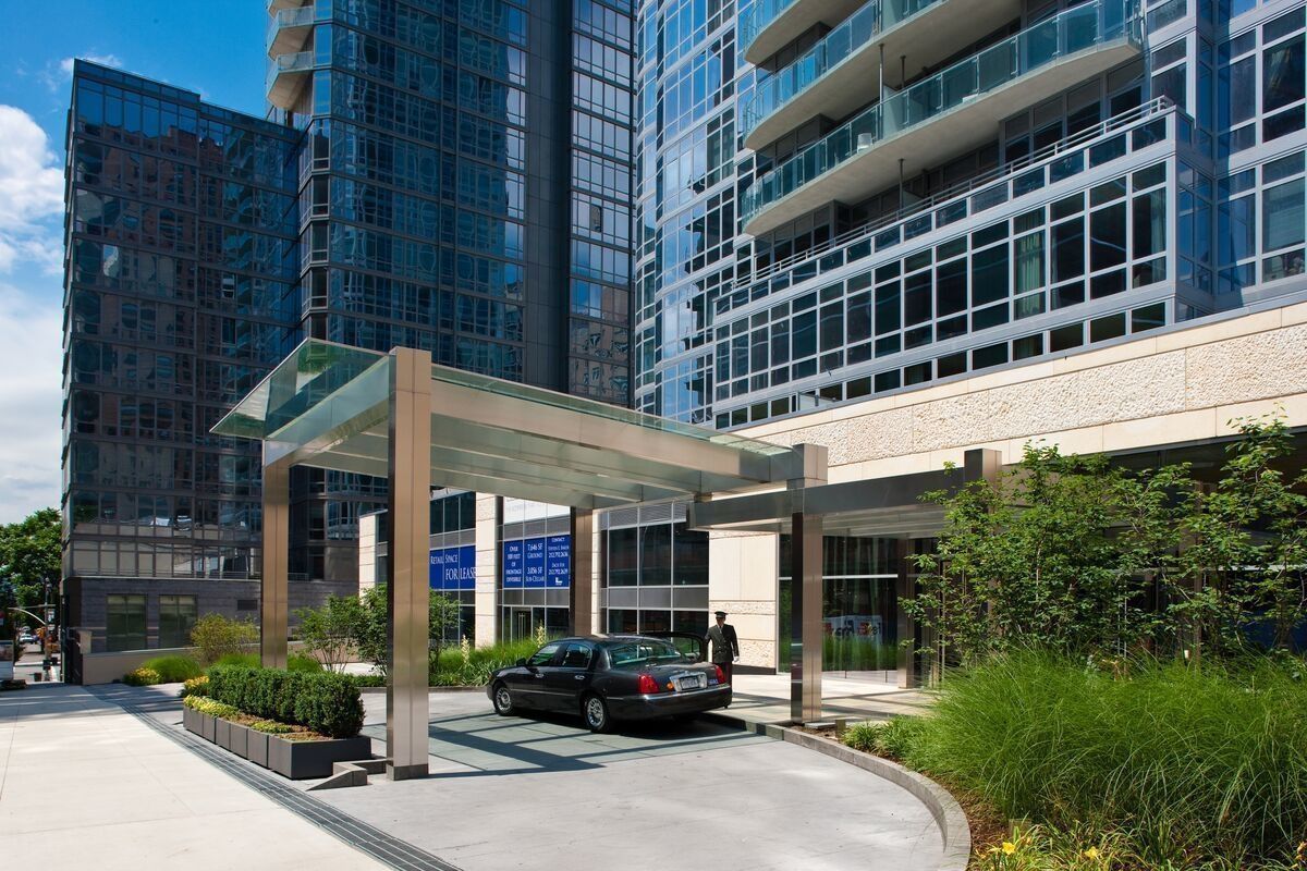 Element 555 W 59th St, Manhattan, NY 10019 - Photo 4 of 19