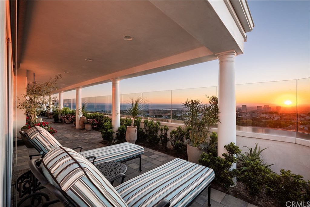 69 Montecito Drive Corona del Mar, CA 92625 - Photo 5 of 33