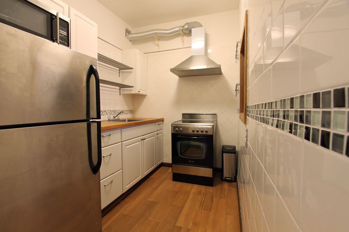 522 East 88th Street, Unit 4A Manhattan, NY 10128 - Photo 2 of 4