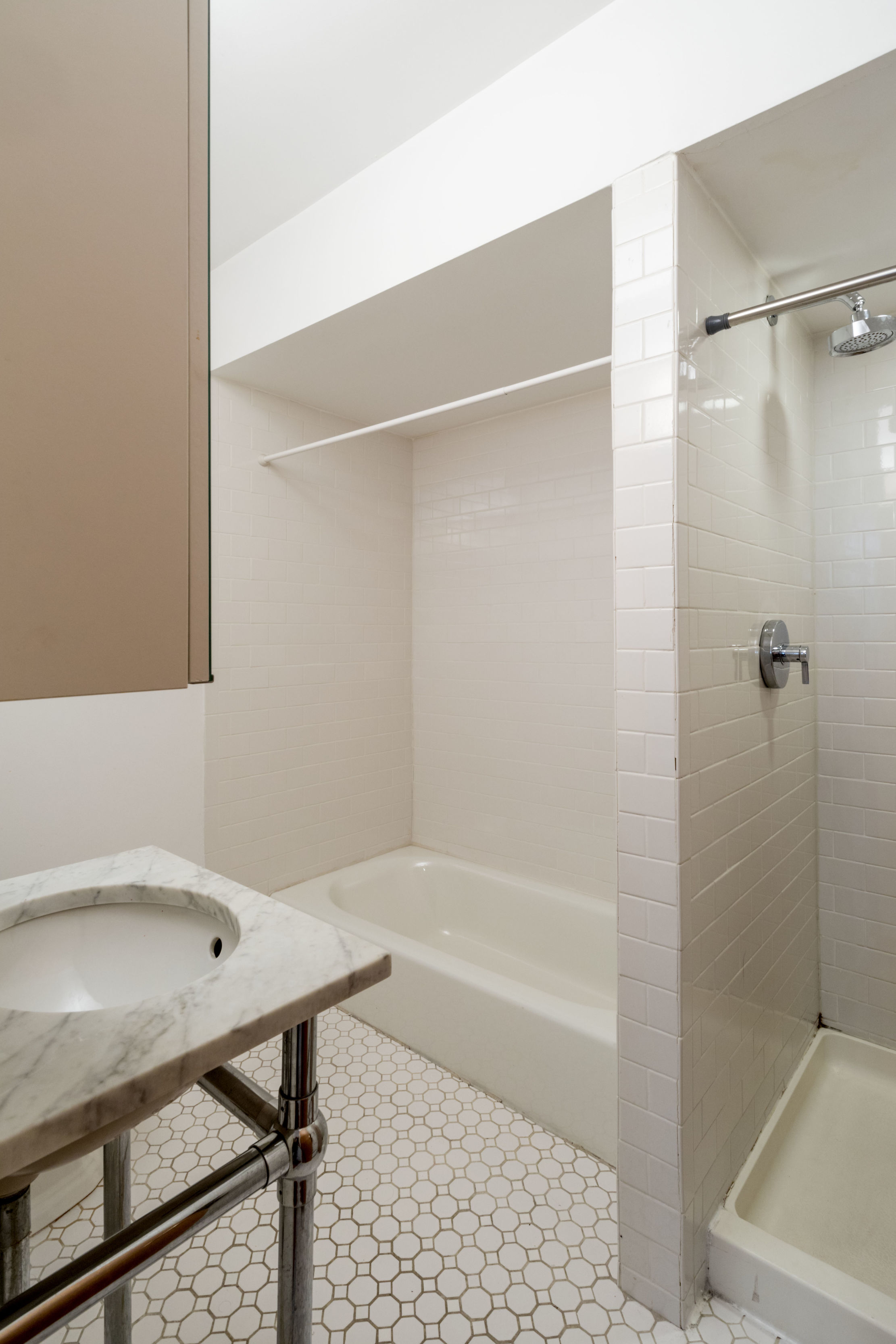 206 Montrose Avenue, Unit 3B Brooklyn, NY 11206 - Photo 4 of 5