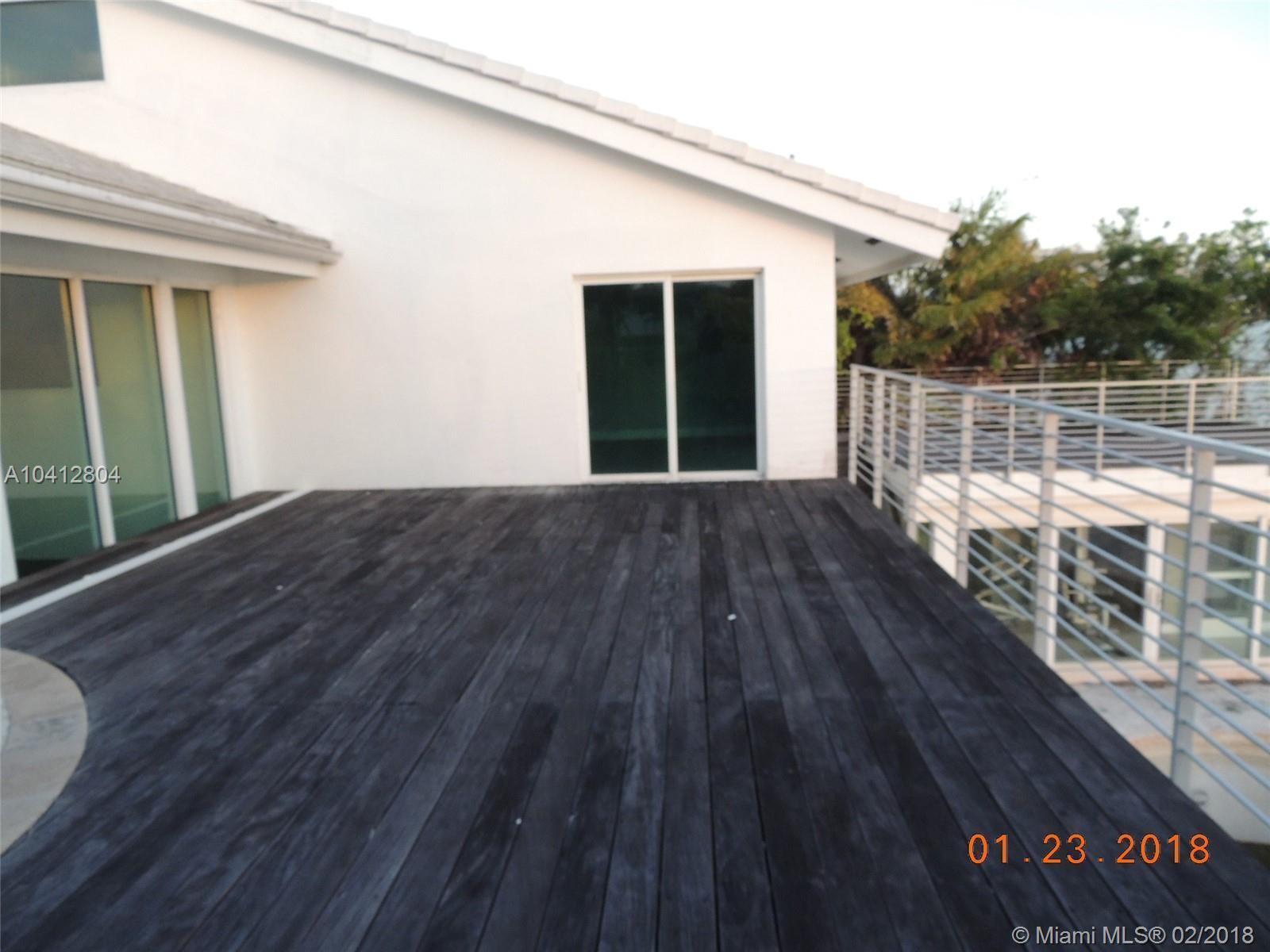 1400 South Biscayne Point Road Miami Beach, FL 33141 - Photo 12 of 14