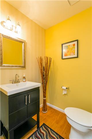 105 La View Road Hendersonville, TN 37075 - Photo 7 of 28 Updated powder room on main floor.