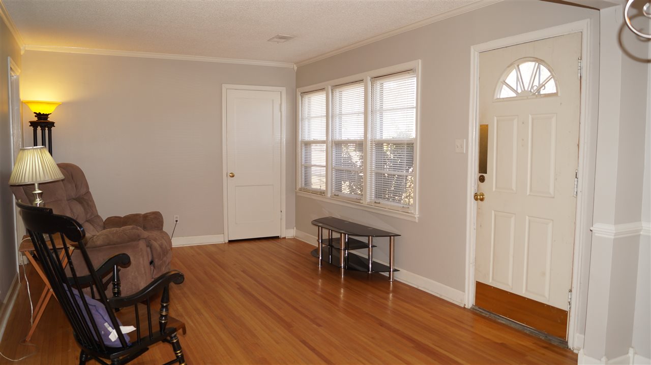 1487 Marcia Road Memphis, TN 38117 - Photo 2 of 18