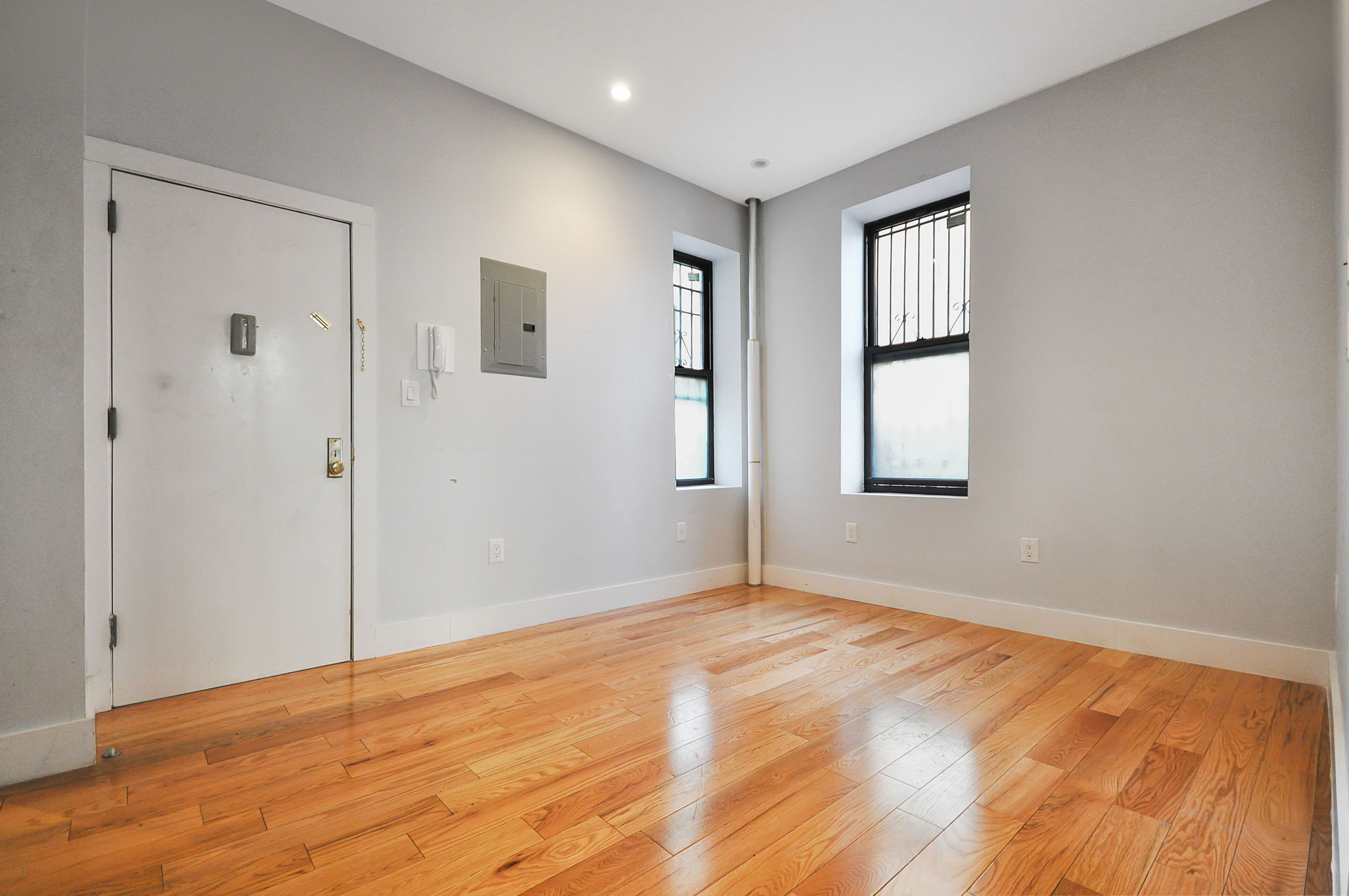 175 East 105th Street, Unit 1R Manhattan, NY 10029 - Photo 2 of 7
