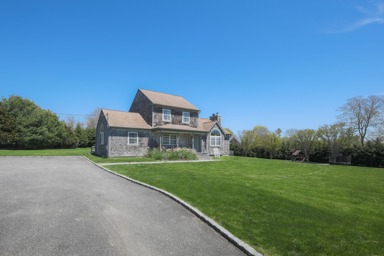 26 Cedar Street, East Hampton, NY 11937 Compass