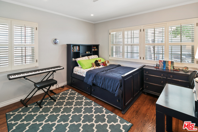 12164 Viewcrest Road Studio City, CA 91604 - Photo 10 of 20