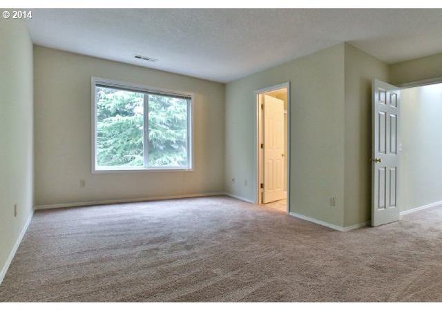 8170 Southwest 129th Terrace Beaverton, OR 97008 - Photo 11 of 16 Gallery Image 11
